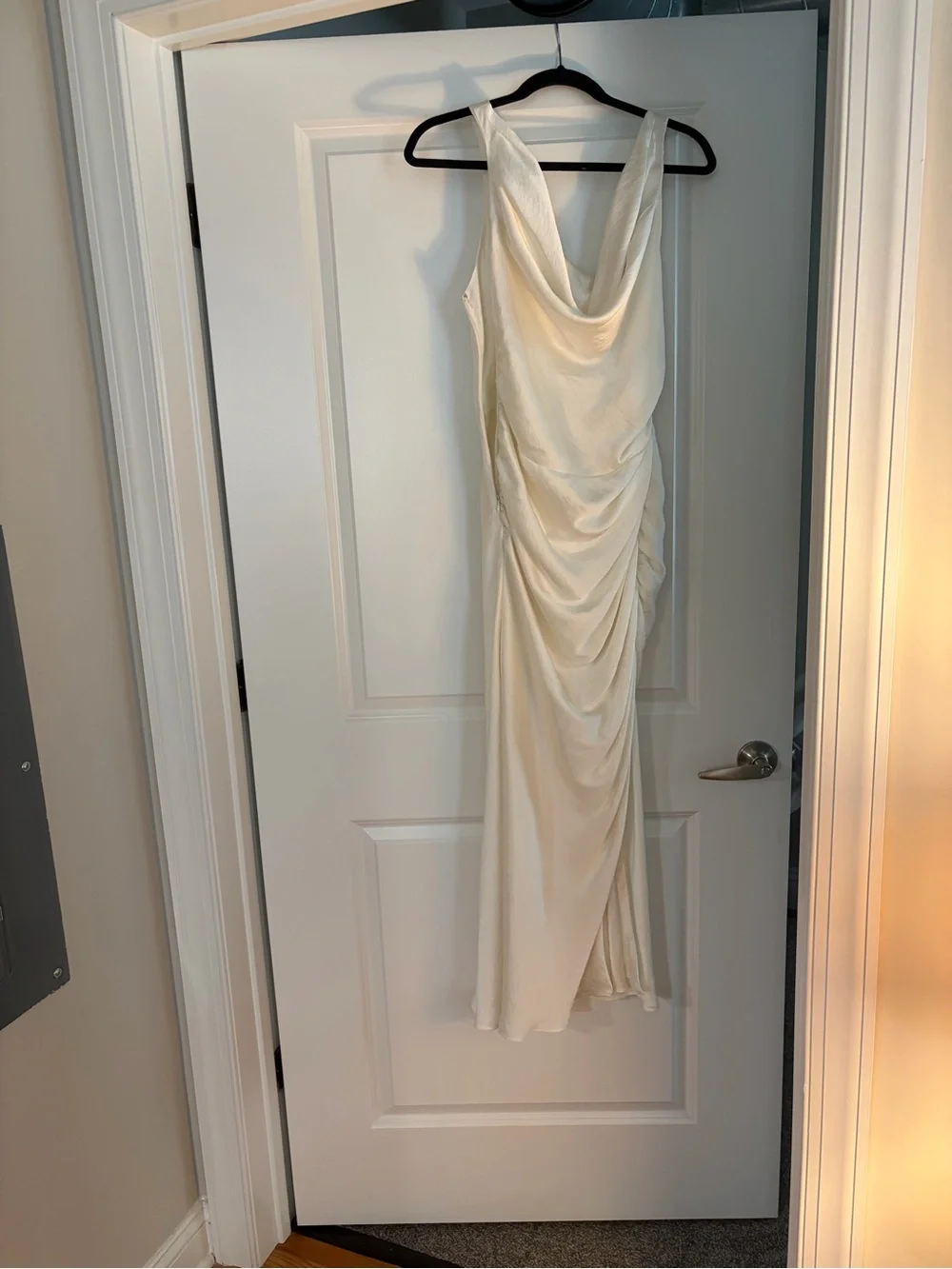 Abercrombie & Fitch sleek ivory